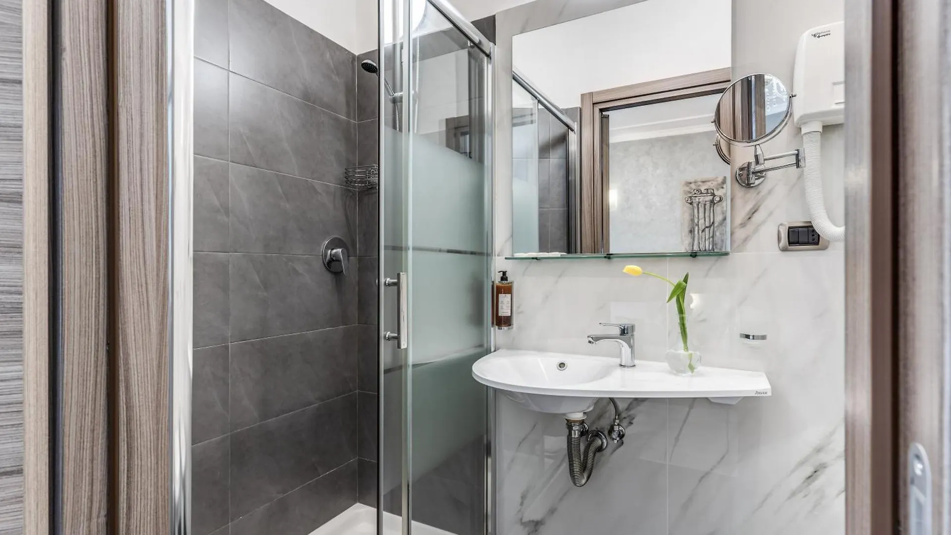 Hotel Centro Cavour Roma 3*,