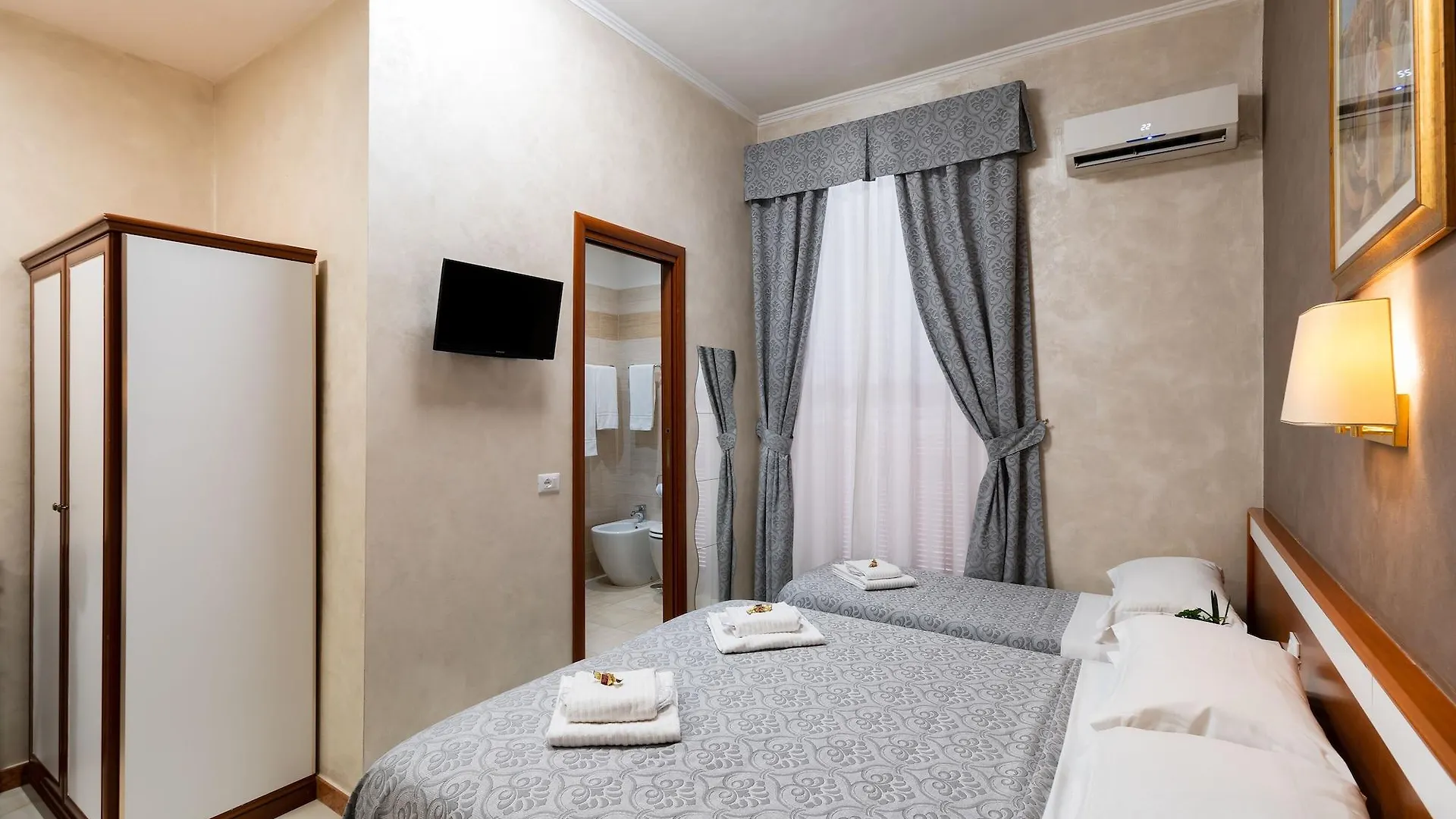 Hotel Centro Cavour Roma Italy