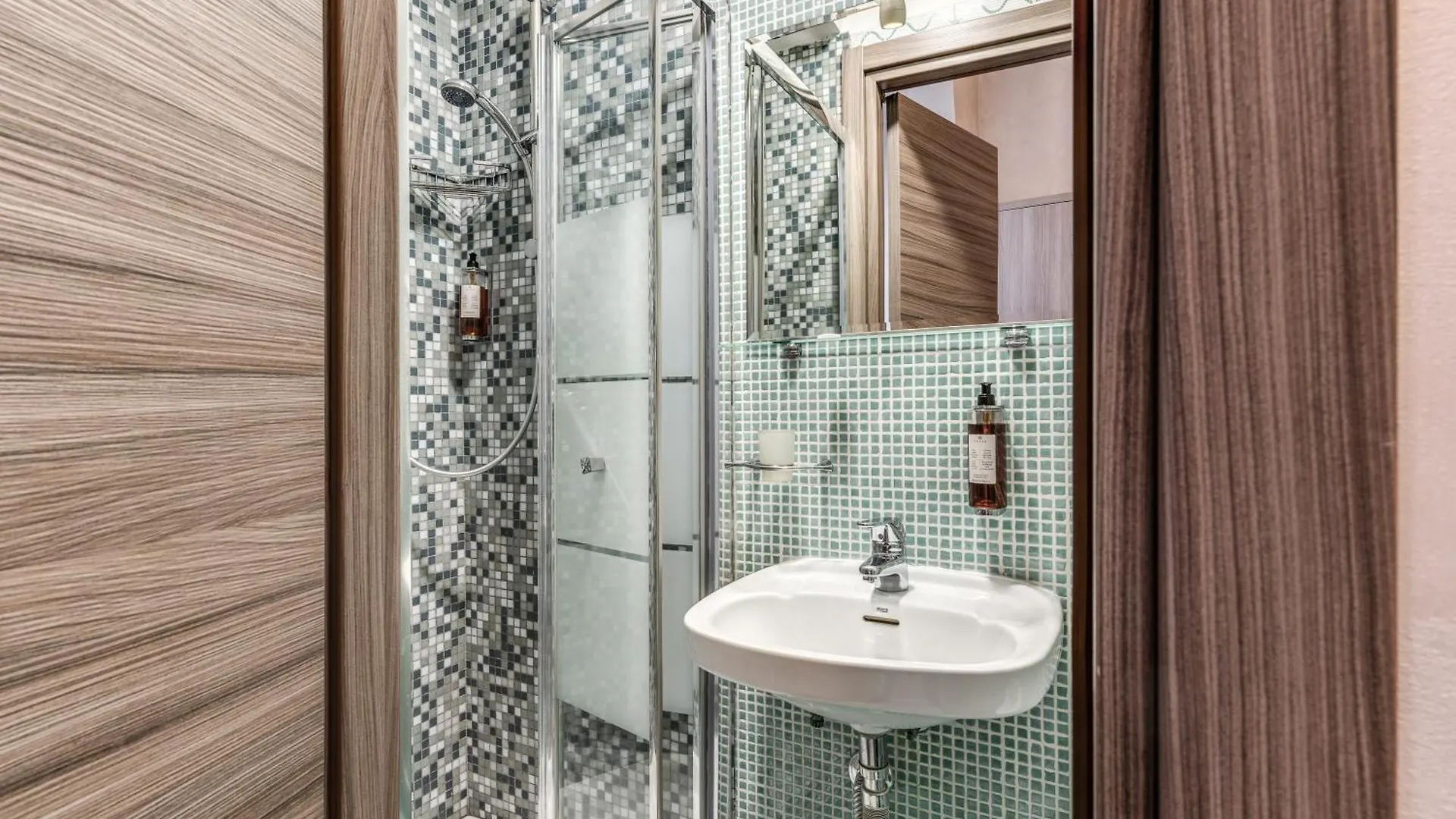 Hotel Centro Cavour Roma 3*, Rome Italy