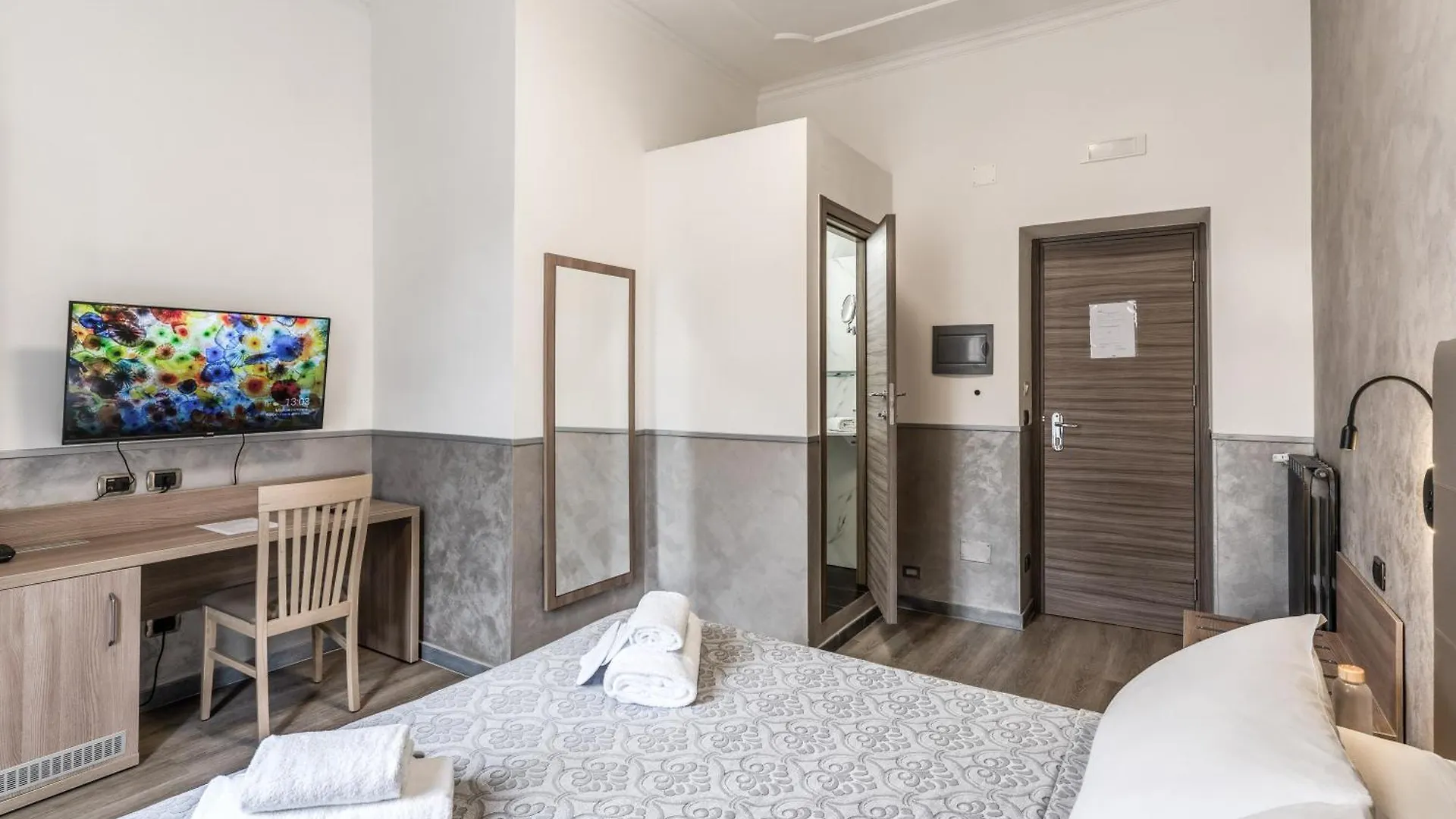 Hotel Centro Cavour Roma 3*, Rome
